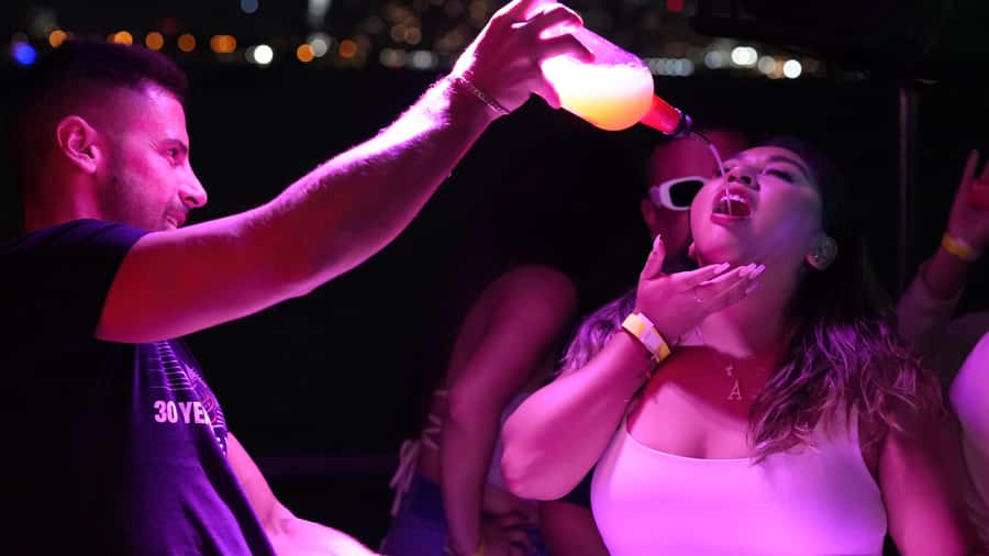 #1 All inclusive Hip Hop Boat Party in Miami - A 3-hour Biscayne Bay hip hop party with the Miami skyline on your side