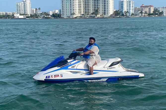 1-Hour Jet ski Ride in Miami, Florida - The freestyle ride zone: independent time in a 2000-foot stretch