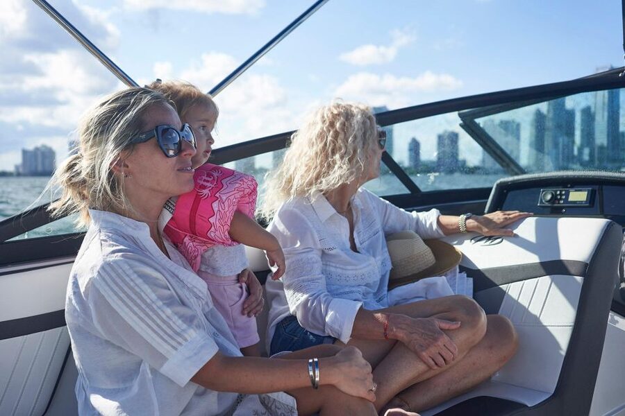 1 hour Miami Private Boat Ride with champagne and captain - What you’ll see on the water: skyline, dolphins, and wildlife time