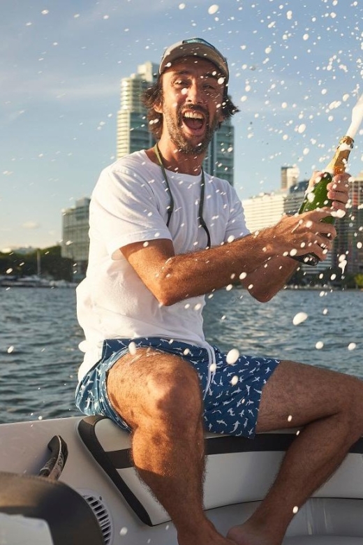 1 hour Miami Private Boat Ride with champagne and captain - Route and timing: how the hour works in real life