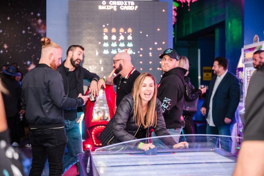 1 Hour of Unlimited Attractions & Arcade Games - Laser Tag Arena: the best use of your first 10 minutes