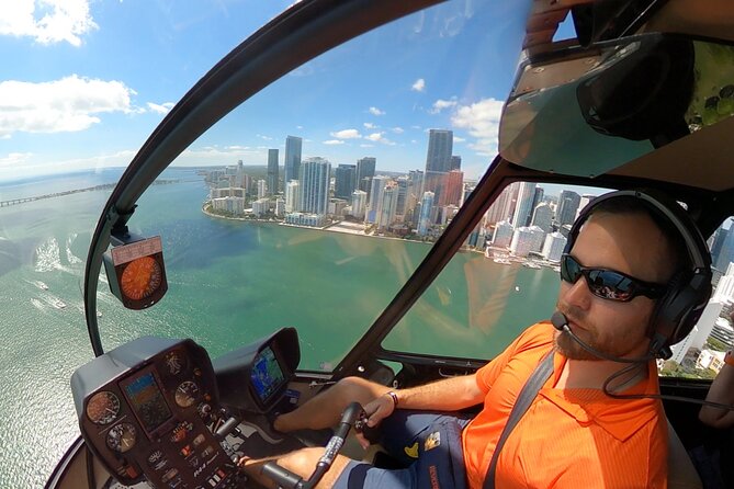 1-Hour Private Luxury Miami Helicopter Tour - Entering the flight day: where to meet and when to arrive
