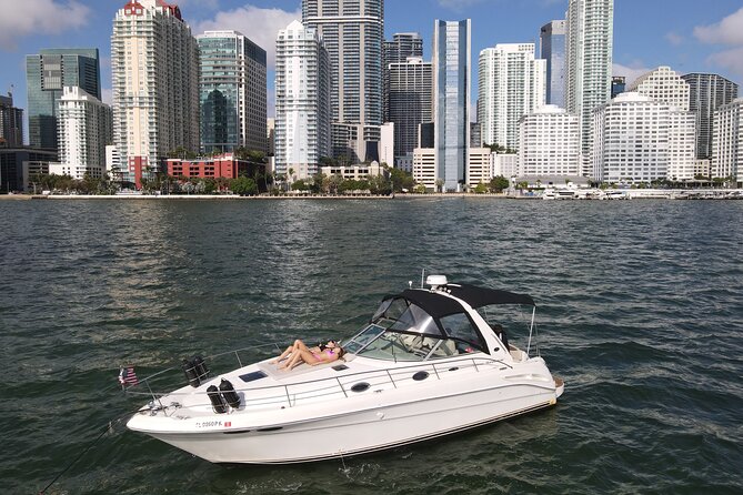 2 Hour Serenity and Scenery Yacht Cruise Miami - Private Boat Quiet Time on Miami Water