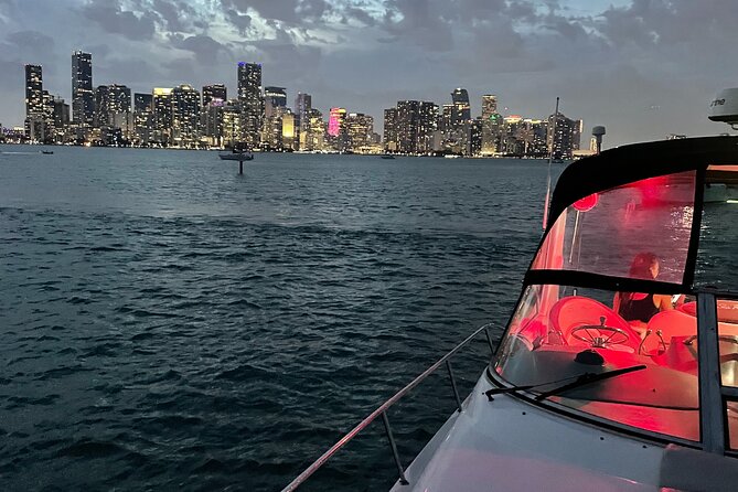 2 Hour Serenity and Scenery Yacht Cruise Miami - Captain Commentary and the Human Factor