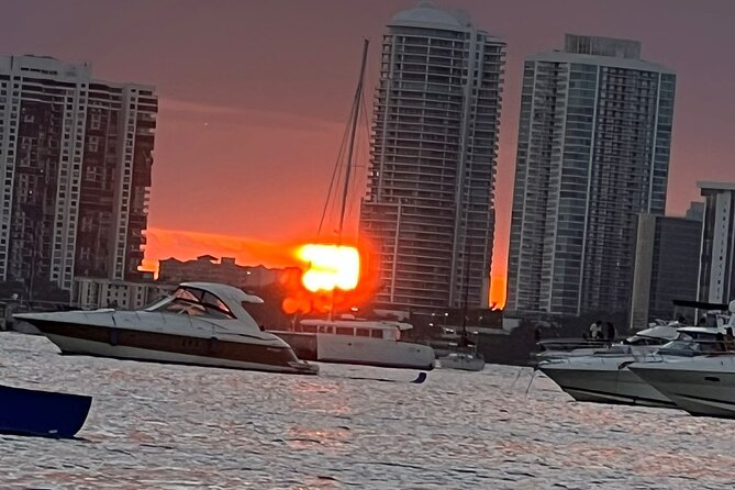 2-Hours Private Miami Boat Tour With Champagne - Miami River sightseeing: Casablanca on the River and Kiki’s views