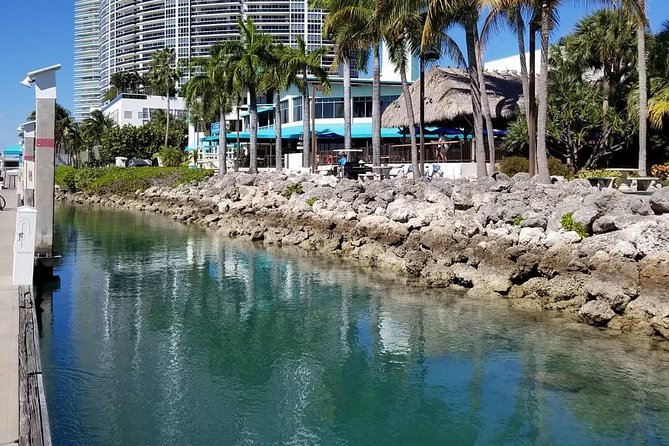 24 Ft Miami Bay: Private Boat, Gas Included , 6 people, Captained - Captain fee and duration: where the real math comes from