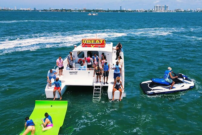 3 Hour Party Boat Jet ski Banana Tube and open bar in Miami - Self-drive jet skis with Bluetooth: the main event