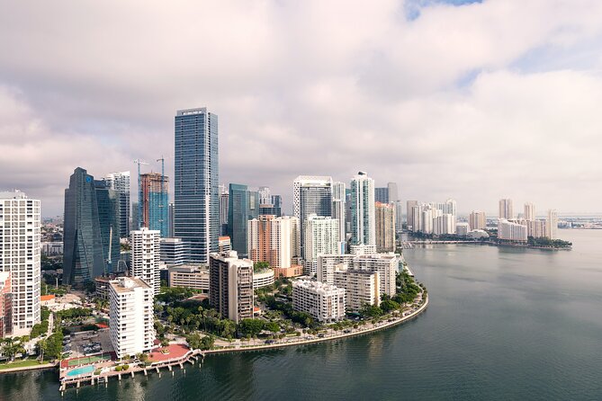 40-Minute Private Luxury Miami Beach Airplane Tour - Fisher Island and Key Biscayne lighthouse: wealth and beaches at once