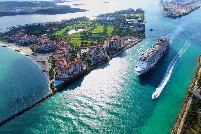 40-Minute Private Luxury Miami Beach Airplane Tour - Palm Island estates, Coconut Grove, and the cruise-port skyline