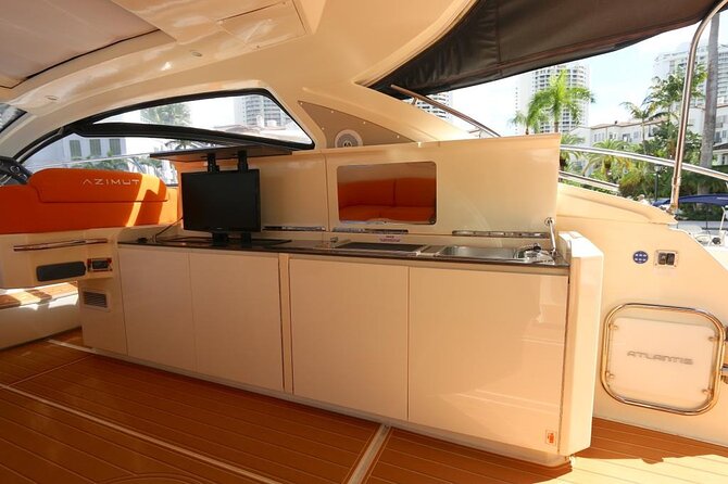 52' Azimut Yacht Charter - The Main Cruise Route: Star Island, Fisher Island, and Nixon Sandbar Views