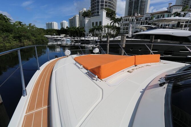 52' Azimut Yacht Charter - Key Biscayne and the Lighthouse Area: Nature Time in the Middle of a City Trip