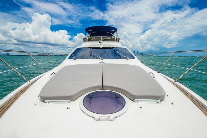 62' Azimut Yacht Charter - What a 62 Azimut Charter Changes in Miami