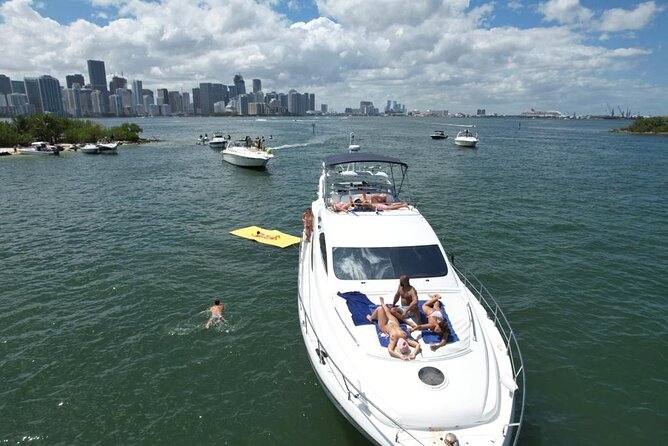 65ft Yacht Charter in Miami - Pricing That Actually Makes Sense for a Miami Group