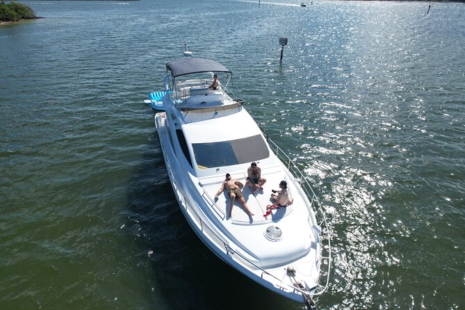 65ft Yacht Charter in Miami - Weather and Changes: How to Keep Your Day From Getting Messy