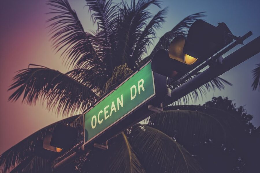 Award-winning Art Deco & History Walking Tour - Miami Beach’s biggest reinventions: from the Great Depression to MiMo flair