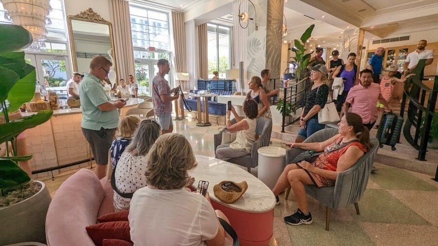 Award-winning Art Deco & History Walking Tour - A short history stack: Jewish, Cuban, and Miami’s in-between years