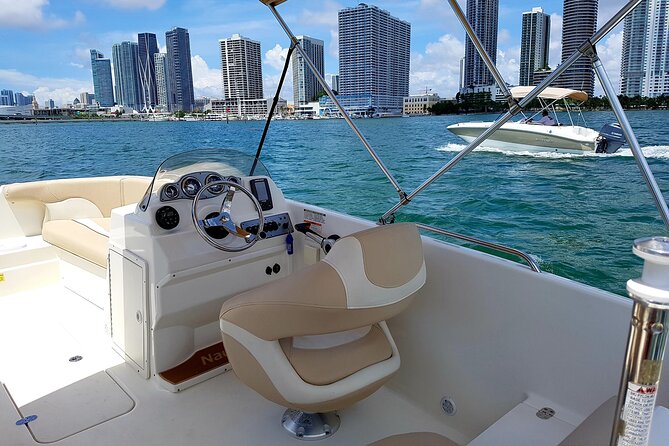 Best Miami self-driving boat rental! - Who this captain-free rental fits best