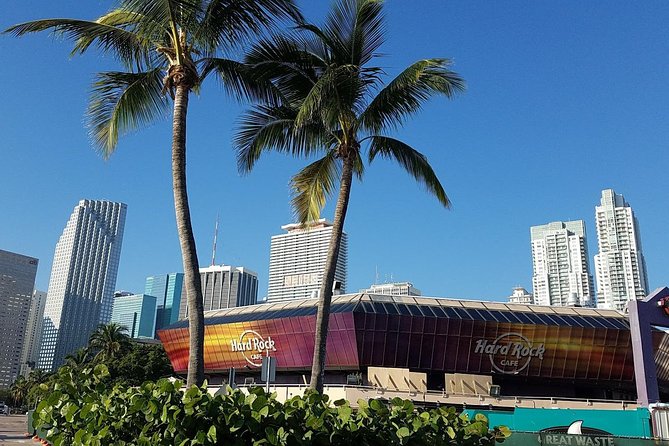 Biscayne Bay and Celebrity Island Homes Boat Tour 90 Minute - Port of Miami: watching the bay work behind the scenes