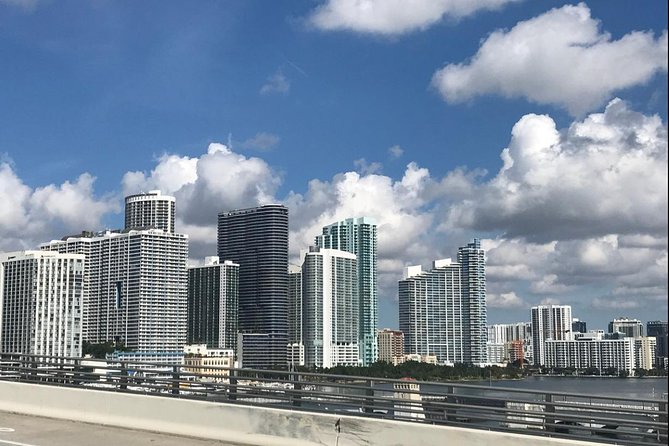 City Half Day Tour of Miami by Bus with Sightseeing Cruise - Bayside Marketplace lunch hour and the photo-friendly finish