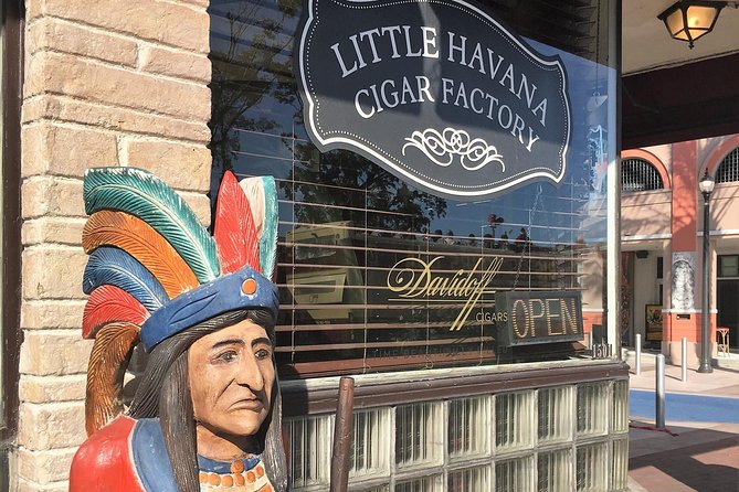 Classic Car Tour of Miami Beach, Wynwood and Little Havana - Little Havana via Calle Ocho: a short, focused taste