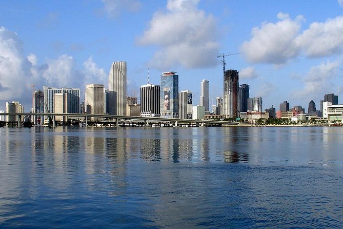 COMBO Miami City & Boat Tours ,Stops at Wynwood and Little Havana - Little Havana (Calle Ocho) in 30–40 Minutes: Mojitos, People-Watching, and Tight Timing