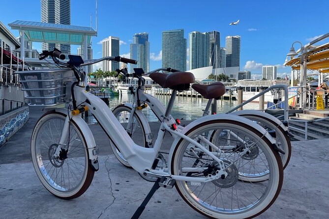 Electric Bike Rental Miami Beach - Venetian Causeway bike path and downtown Miami: the smooth way to stack sights