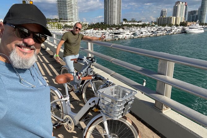Electric Bike Rental Miami Beach - Perez Museum park and American Airlines Arena: stop for the people and the views