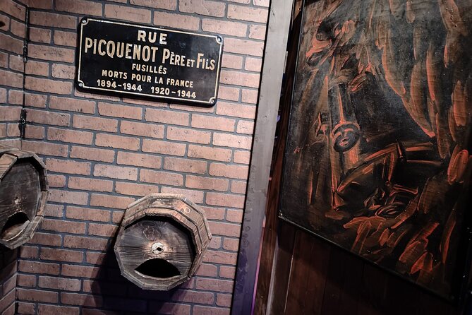 Escape Game Vampires The Last Night - When you arrive: check-in, briefing, then into the room