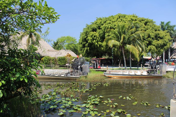 Everglades Tour with professional Tourguide inclusive pickup - What to wear and bring for an open-air airboat day