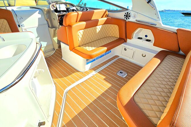 Explore Miami in Style: Private Boat Cruise Tour with Captain - Bayside Miami and the ferris wheel: city photos without crowds
