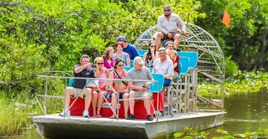From Miami: Everglades Wildlife Show, Airboat & Bus Transfer - What This Tour Really Gives You: Airboat Thrills and Animal Learning