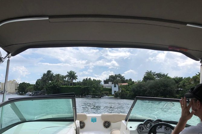 Fully Private Speed Boat Tours, VIP-style Miami Speedboat Tour of Star Island! - Miami Beach and South Pointe: lifeguard stands, boardwalk time, and sea-breeze sightseeing