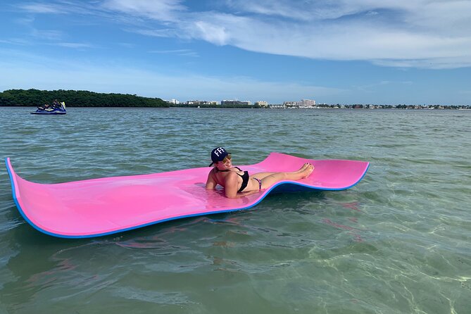 Fun Boat Rental with Captain in Miami Beach - up to 6 people - Two hours on Biscayne Bay: how the cruise pacing works