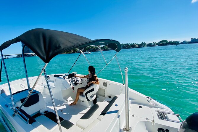 Fun Boat Rental with Captain in Miami Beach - up to 6 people - Captains and flexibility: what to expect from real crew energy