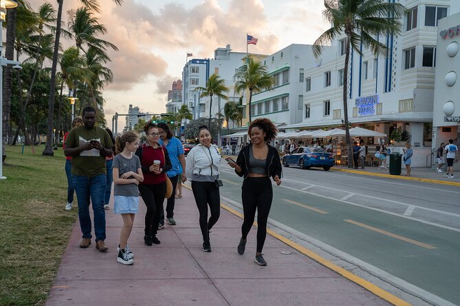Hollywood Meets Miami Beach Movie and Tasting Tour - The Ocean Drive park walk and the gay bar with daily drag shows