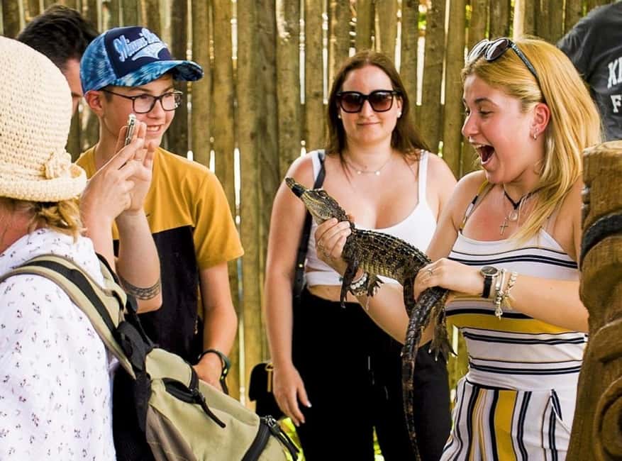 Homestead: Everglades Alligator Farm Entry and Airboat Ride - Timing tips: go early or you’ll feel the crunch