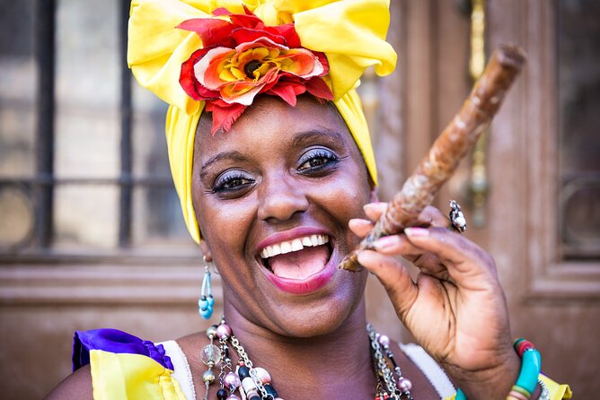 Little Havana Express Tour: Hidden Culinary & Culture Tour - Domino Park: A Cultural Hub Built Around Dominoes