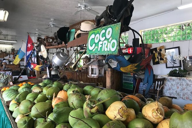 Little Havana French Gourmet Guided Tour - Los Pinarenos, Fruteria: Seasonal Fruit Juice for a Clean Reset