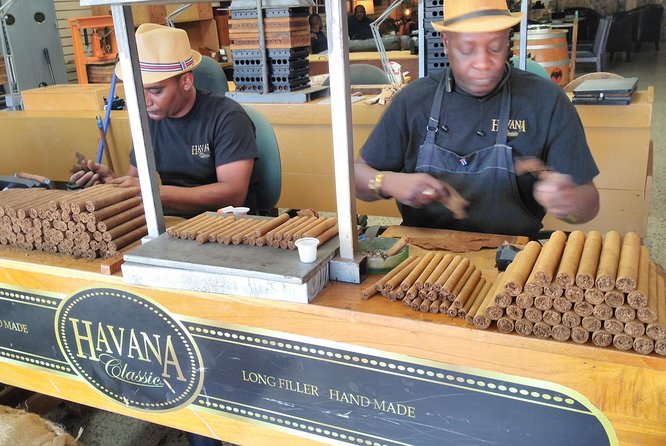 Little Havana Tour Private Cuban Podcaster Art, Museums, Music - Ball and Chain: live music energy and real salsa scene watching