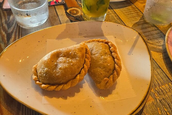 Little Havana Walking Tour – Food Tastings, Traditions & Music - Where You Start, How You’ll Walk, and What the Flow Feels Like