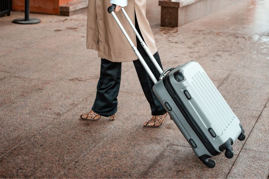 Luggage Storage in Miami $12/PP for 2 Pcs Luggage (DEAL!!) - Finding Suite 501: the OMNI garage route