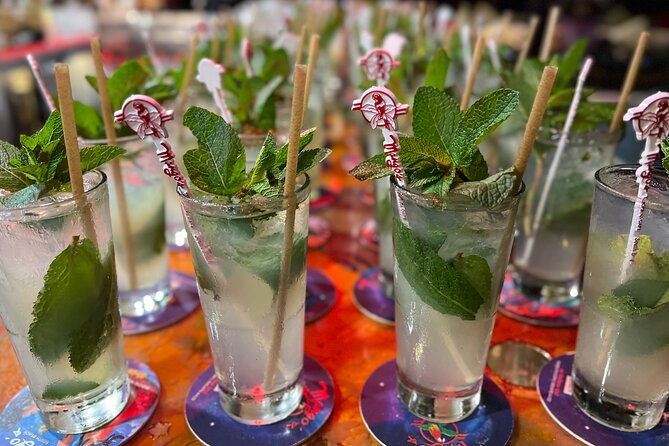 Mango's Miami: Sip & Salsa Lessons, Mojitos, Bites & Live Music - The 7:30–10pm Sip & Salsa schedule: what happens when