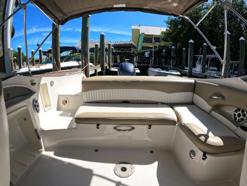 Miami: 24-Foot Private Boat for up to 8 People - Miami Bay Views From a 24-Foot Private Boat