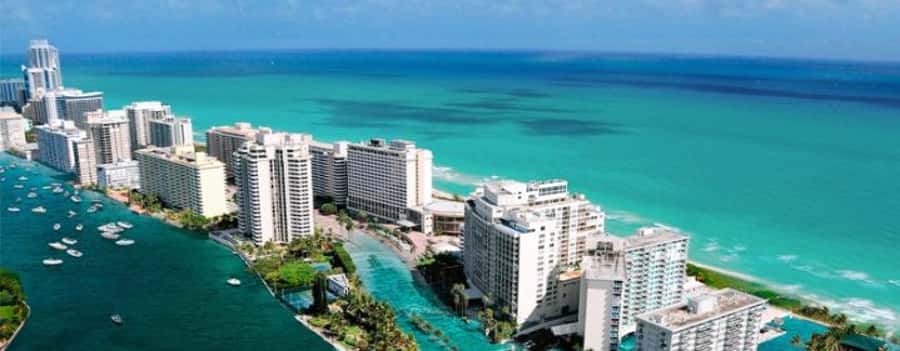 Miami 50-Minute Airplane Tour: Beaches, Islands & Downtown - Indian Creek, the Venetian Islands, and Star Island From Above