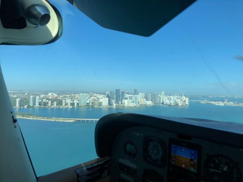 Miami: 60-Minute Airplane Flight Discovery Lesson Ticket - Takeoff and the First Glimpse of Miami from Above