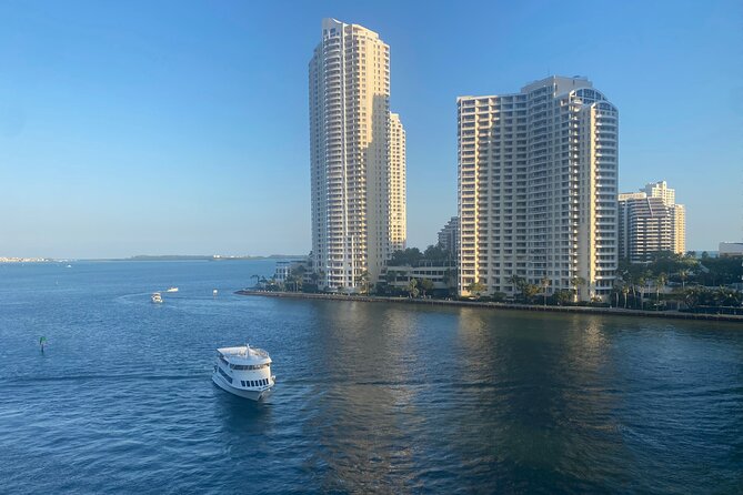 Miami 75 Min Boat Tour Biscayne Bay and Celebrity Homes Island - Why Biscayne Bay looks better from a boat