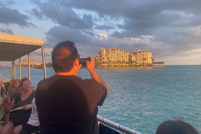 Miami 75 Min Boat Tour Biscayne Bay and Celebrity Homes Island - Who this Biscayne Bay cruise is best for