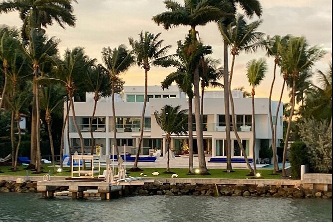 Miami and Bayside 90 min Cruise of Celebrity Islands - Comfort, crowding, and boat quality: what to plan for