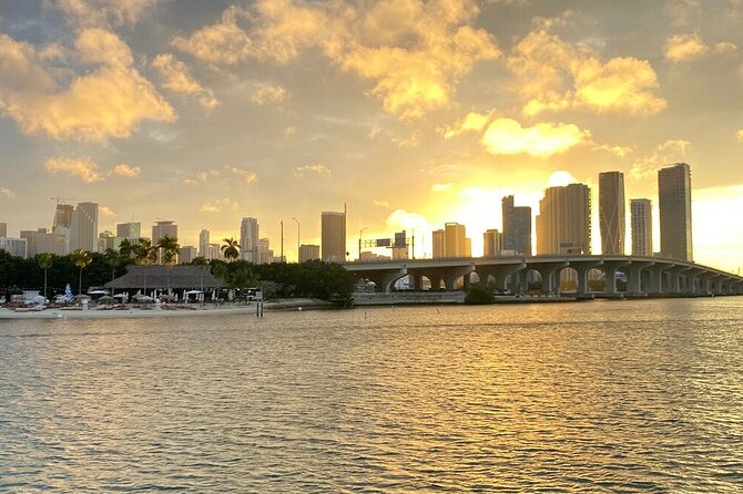 Miami and Bayside 90 min Cruise of Celebrity Islands - Value check: is $24.99 worth it for what you get?