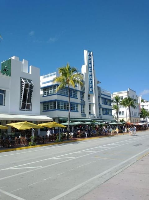 Miami : Art Deco & South Beach Walking Tour with a Guide - Tips so your 2 hours feel smooth